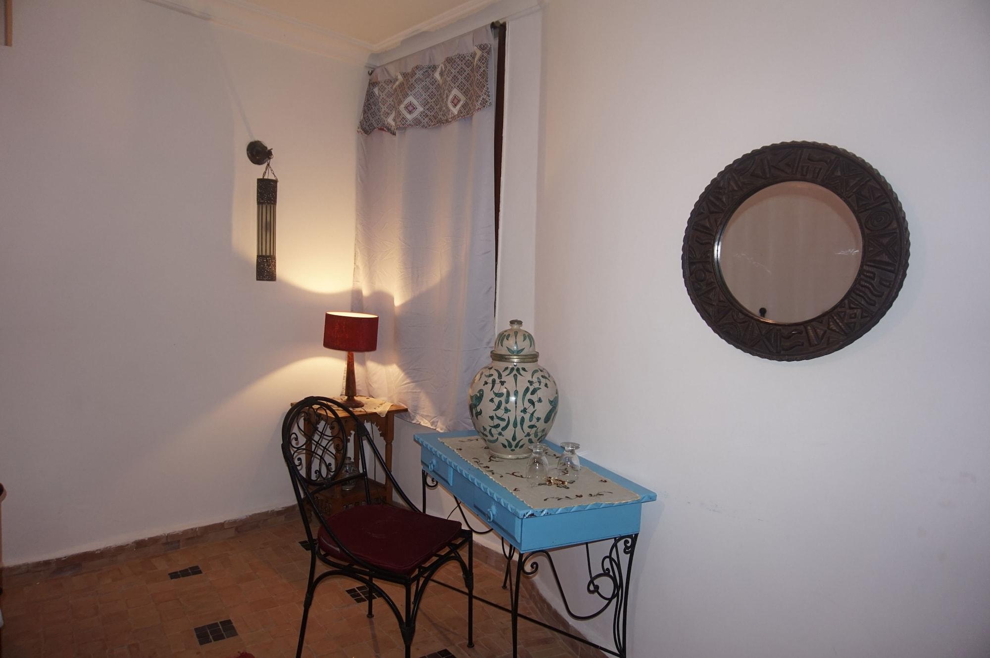 Riad Al Khansaa Szavíra Kültér fotó