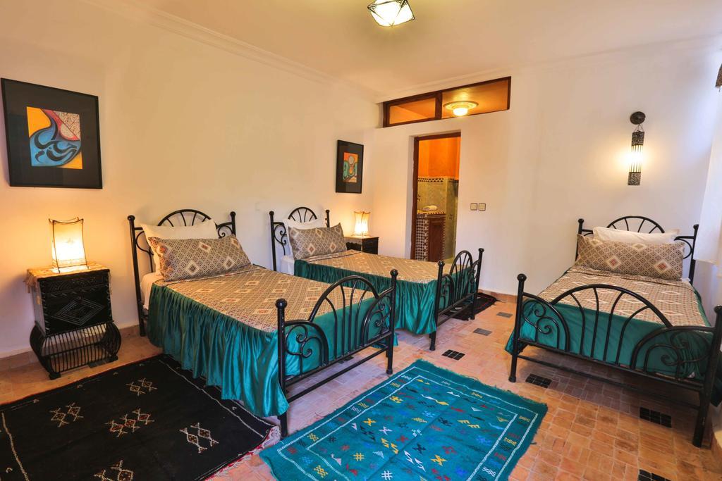 Riad Al Khansaa Szavíra Kültér fotó